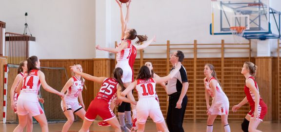 high school team basketball frauen