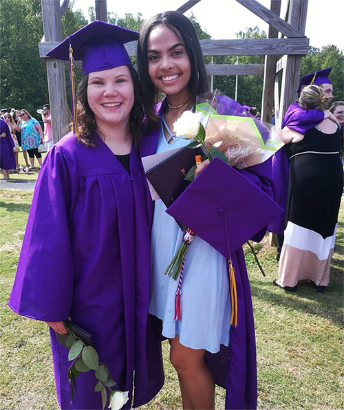 feier cap and gown