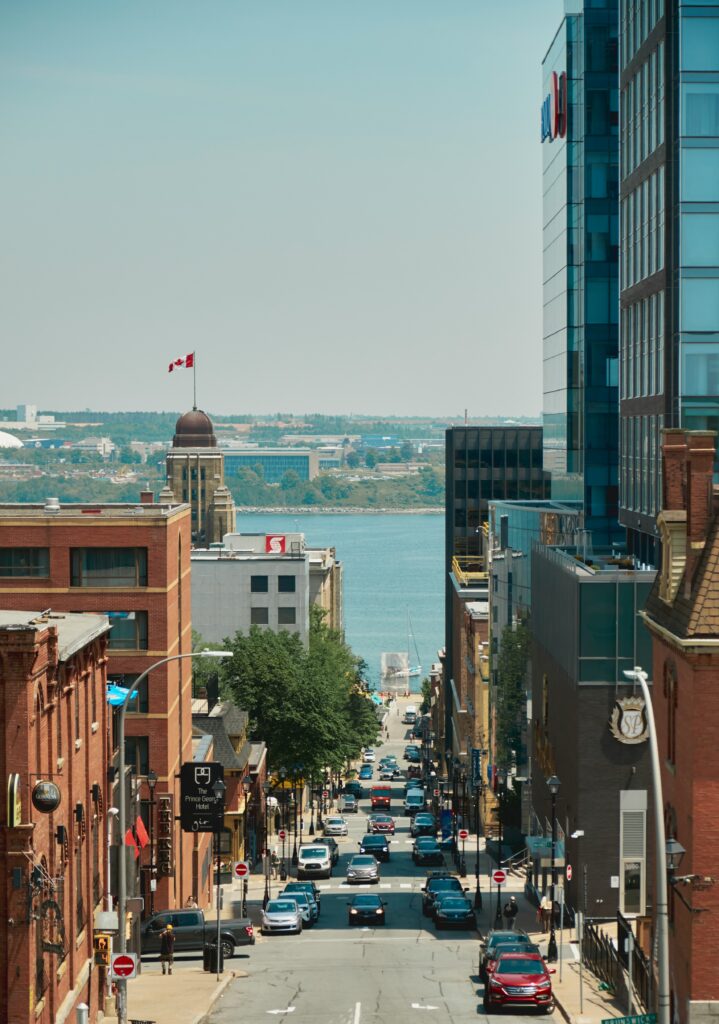 Stadt mit Meer in Nova Scotia