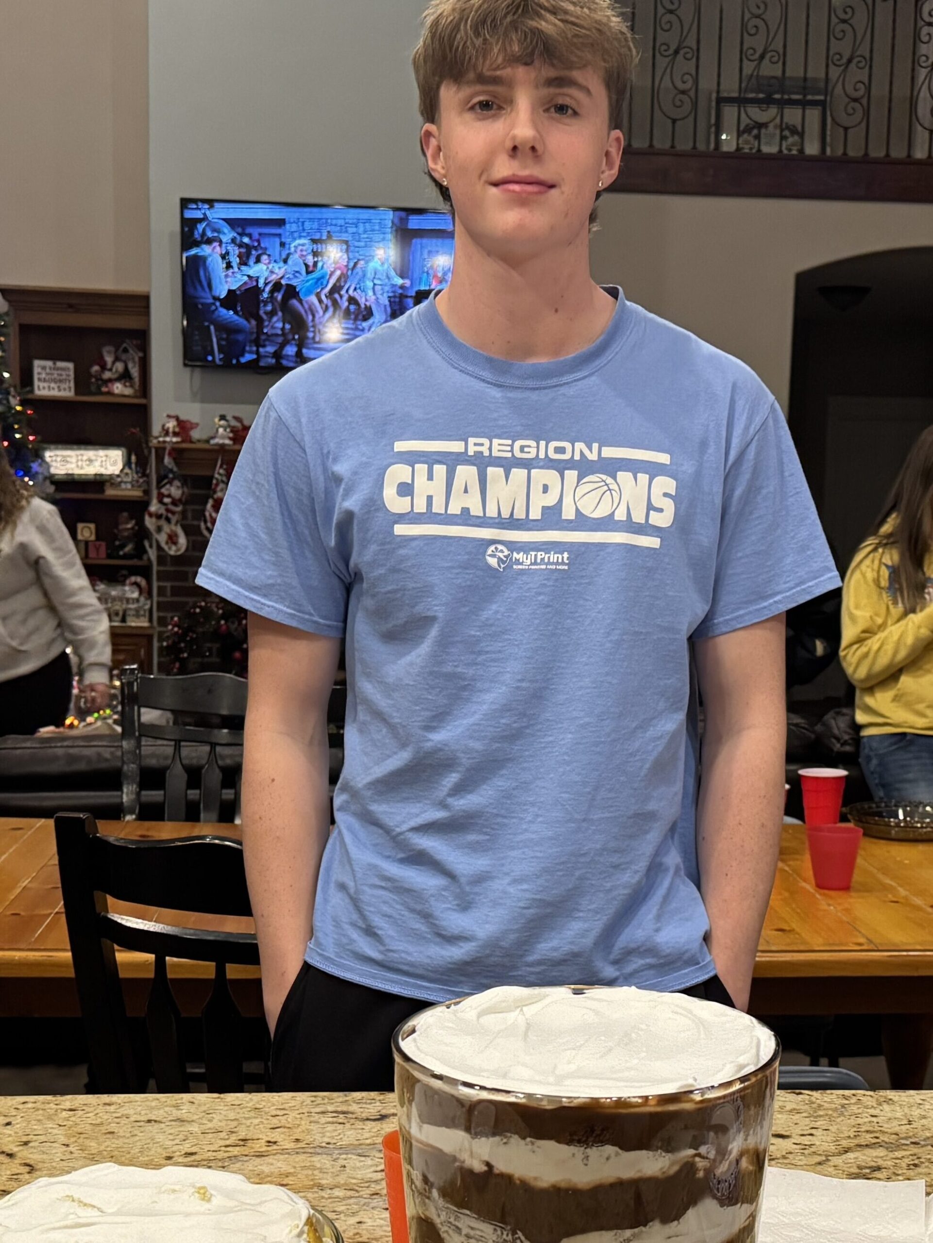Edwin mit Kuchen
