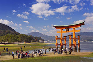 schueleraustausch-japan-sightseeing-tor