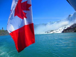 schueleraustausch-kanada-flagge-niagara