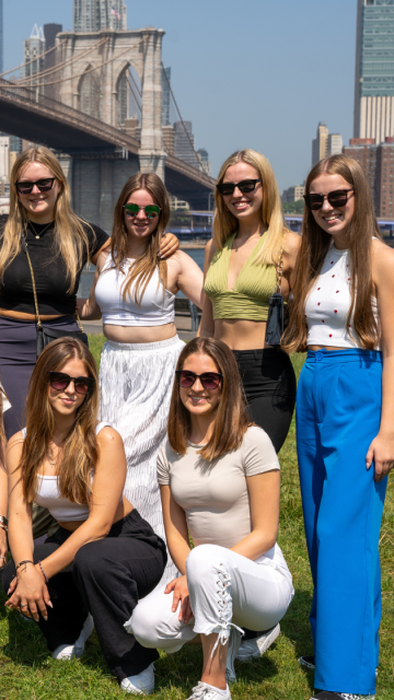 Au pairs mit Blick auf Manhattan