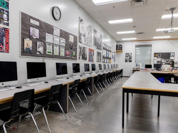 Burnaby Mountain Secondary School Kunstwerke