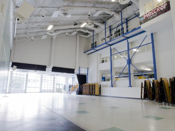 Moscrop Secondary School Sporthalle