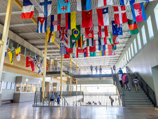 Burnaby Mountain Secondary School Tanzstudio