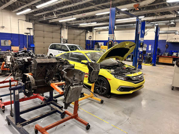 Innisdale Secondary School Autowerkstatt