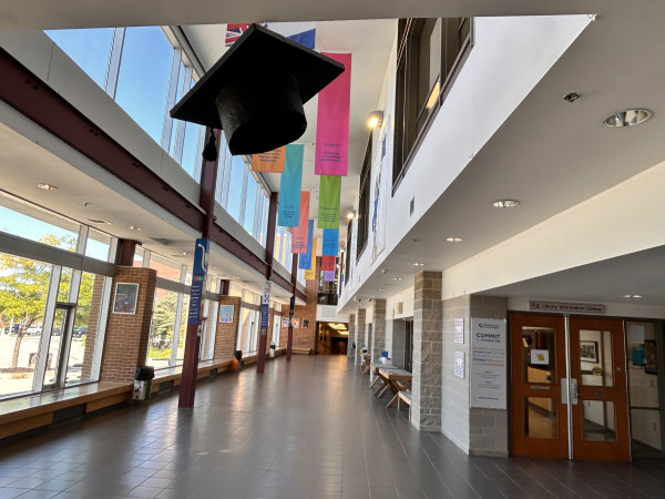Innisdale Secondary School Eingangshalle