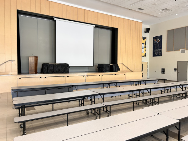 Orillia Secondary School Halle
