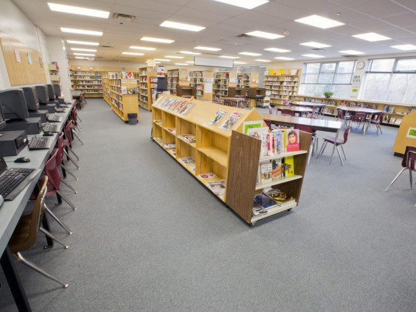 Moscrop Secondary School Bibliothek