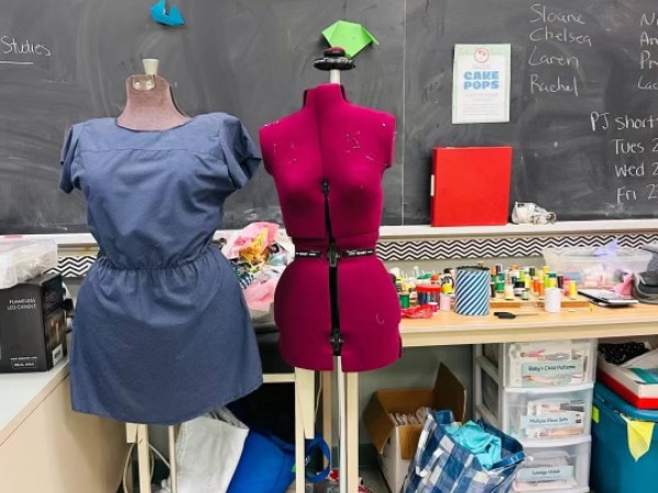 Bear Creek Secondary School Schneiderpuppen