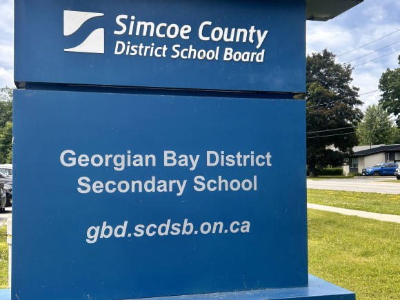 Georgian Bay District Secondary School Schild